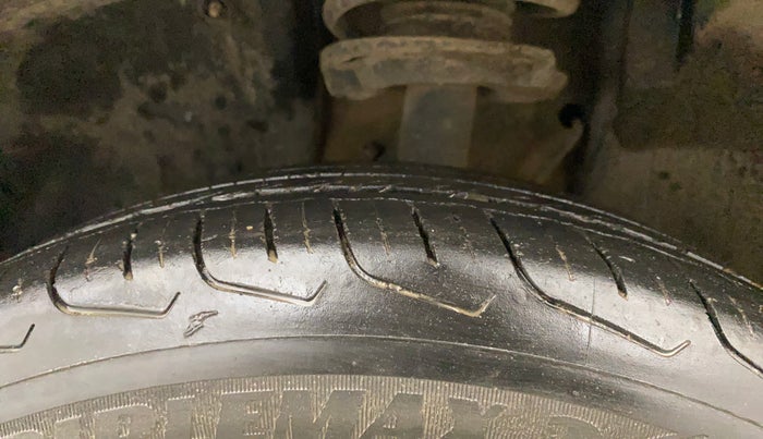 2023 Tata PUNCH ACCOMPLISHED DAZZLE SUNROOF CNG MT, CNG, Manual, 32,902 km, Left Front Tyre Tread