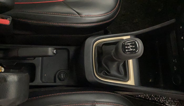 2023 Tata PUNCH ACCOMPLISHED DAZZLE SUNROOF CNG MT, CNG, Manual, 32,902 km, Gear Lever