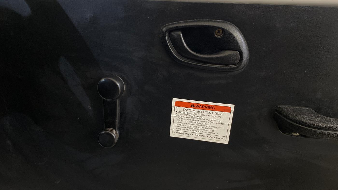 2023 Maruti Eeco 5 STR AC CNG, CNG, Manual, 54,807 km, Driver Side Door Panels Control