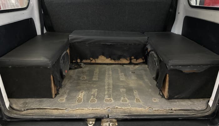 2023 Maruti Eeco 5 STR AC CNG, CNG, Manual, 54,766 km, Boot Inside