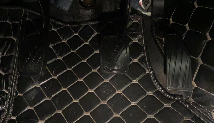 2023 Maruti IGNIS SIGMA 1.2, CNG, Manual, 54,153 km, Pedals