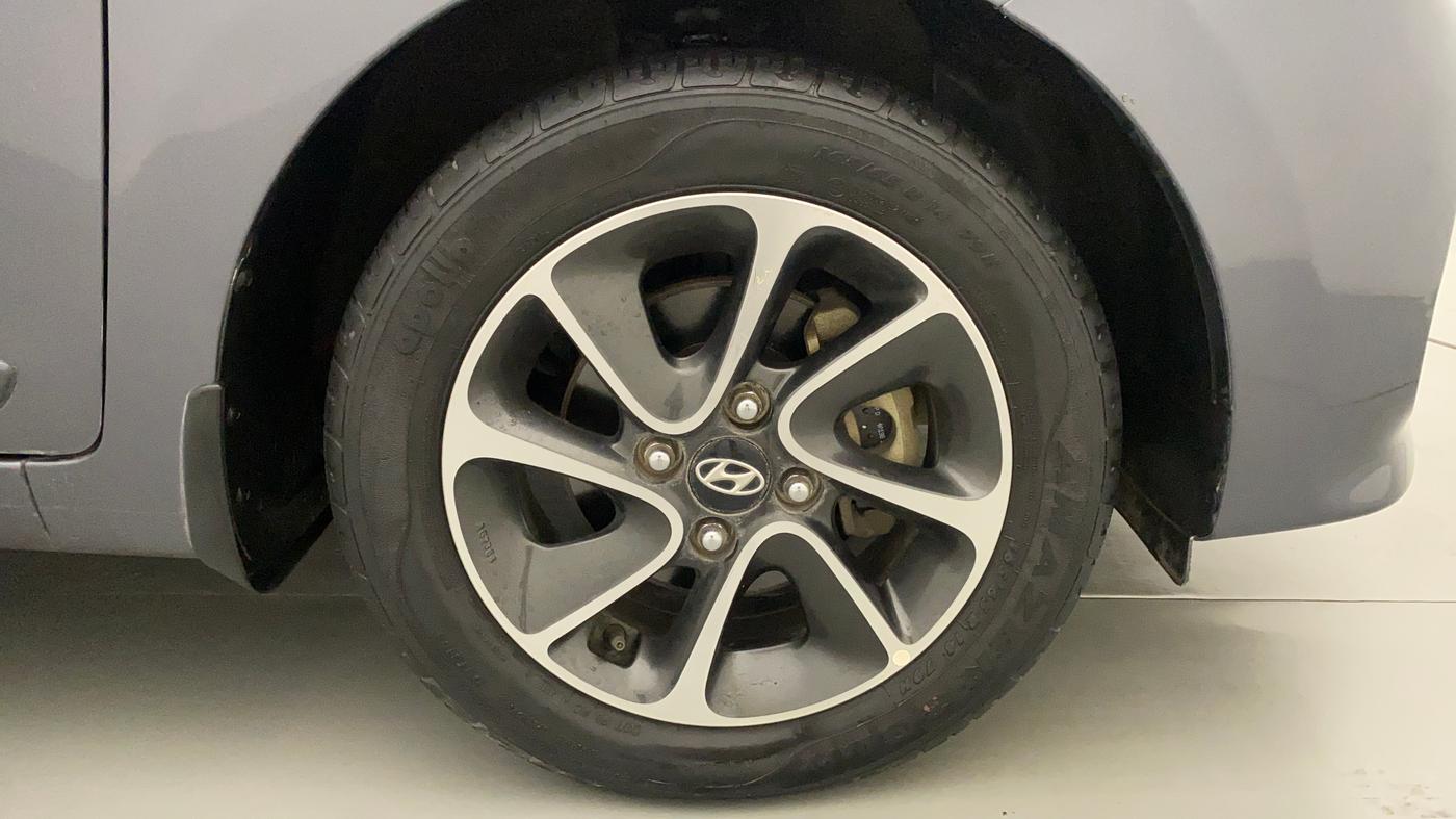 2017 Hyundai Grand i10 SPORTZ (O) AT 1.2 KAPPA VTVT, Petrol, Automatic, 25,723 km, Right Front Wheel