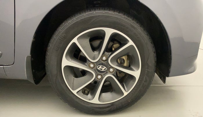 2017 Hyundai Grand i10 SPORTZ (O) AT 1.2 KAPPA VTVT, Petrol, Automatic, 25,723 km, Right Front Wheel