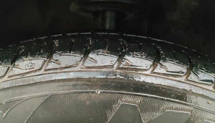 2017 Maruti Baleno DELTA CVT PETROL 1.2, Petrol, Automatic, 40,767 km, Right Front Tyre Tread