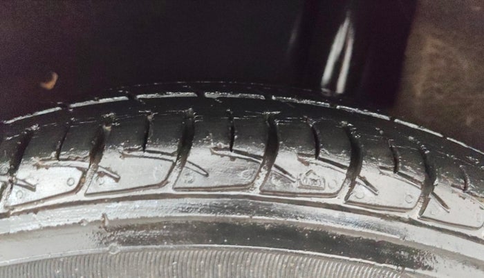 2017 Maruti Baleno DELTA CVT PETROL 1.2, Petrol, Automatic, 40,767 km, Left Rear Tyre Tread