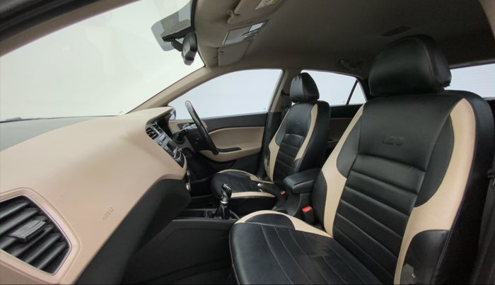 2015 Hyundai Elite i20 ASTA 1.4 CRDI, Diesel, Manual, 81,697 km, Right Side Front Door Cabin