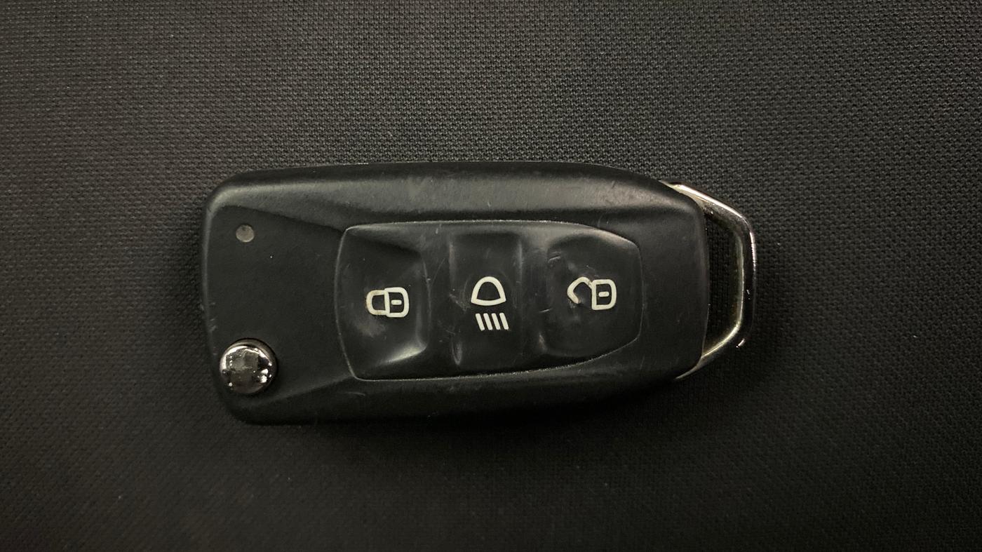 2021 Tata NEXON XMA SUNROOF PETROL, Petrol, Automatic, 45,261 km, Key Close Up