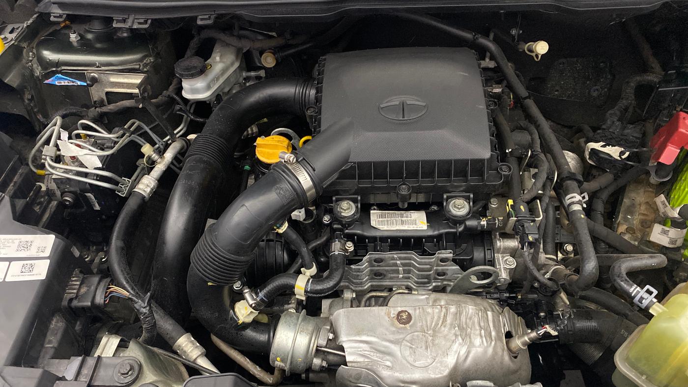 2021 Tata NEXON XMA SUNROOF PETROL, Petrol, Automatic, 45,261 km, Engine View - Right