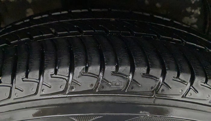 2021 Maruti Celerio VXI (O) CNG, CNG, Manual, 27,707 km, Left Front Tyre Tread