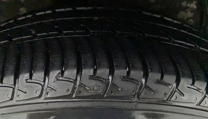 2021 Maruti Celerio VXI (O) CNG, CNG, Manual, 27,707 km, Right Front Tyre Tread