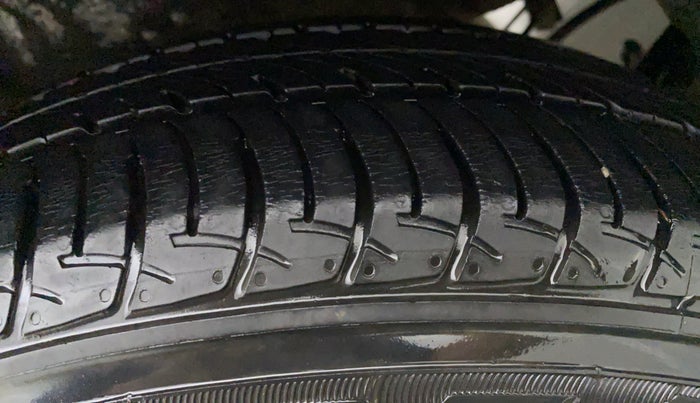 2021 Maruti Celerio VXI (O) CNG, CNG, Manual, 27,707 km, Left Rear Tyre Tread