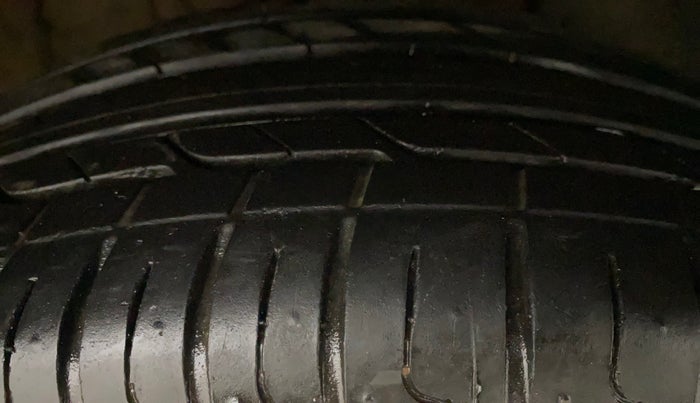 2020 Hyundai VENUE SX 1.0 TURBO IMT, Petrol, Manual, 61,085 km, Right Front Tyre Tread