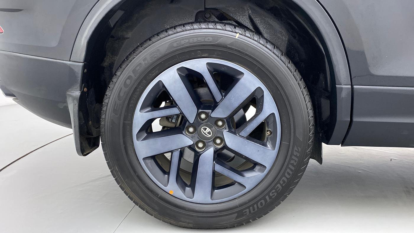 2022 Tata Safari XZA+ DARK EDITION , Diesel, Automatic, 15,172 km, Right Rear Wheel