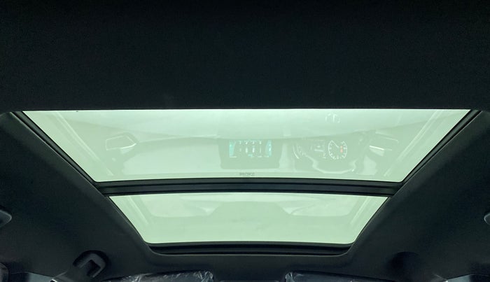 2022 Tata Safari XZA+ DARK EDITION , Diesel, Automatic, 15,172 km, Moonroof/ Sunroof