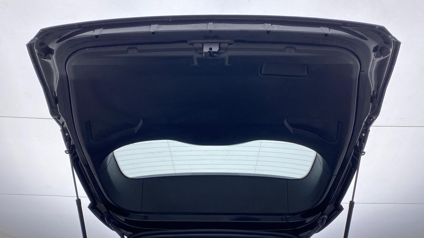2022 Tata Safari XZA+ DARK EDITION , Diesel, Automatic, 15,172 km, Boot Door Open
