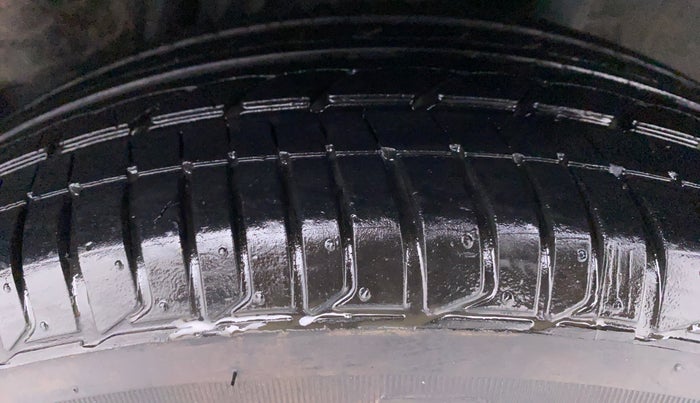 2017 Honda Jazz 1.2 V AT, Petrol, Automatic, 21,509 km, Left Rear Tyre Tread