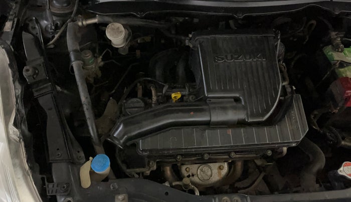 2014 Maruti Swift VXI, Petrol, Manual, 1,11,377 km, Engine View - Right