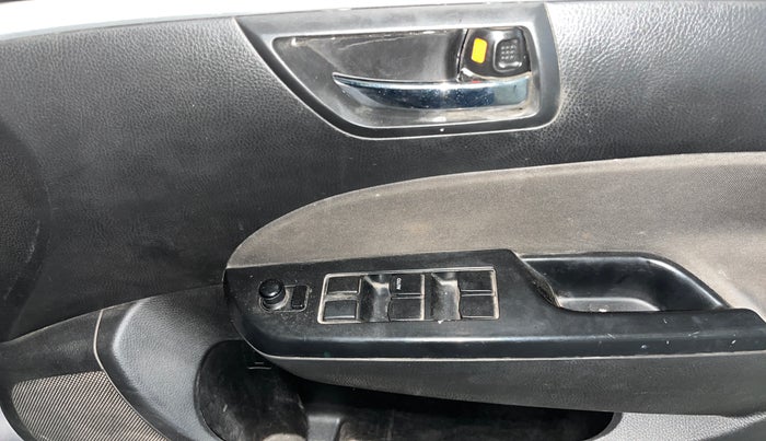 2014 Maruti Swift VXI, Petrol, Manual, 1,11,377 km, Driver Side Door Panels Control