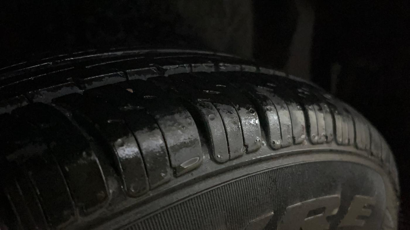 2014 Maruti Swift VXI, Petrol, Manual, 1,11,377 km, Right Rear Tyre Tread