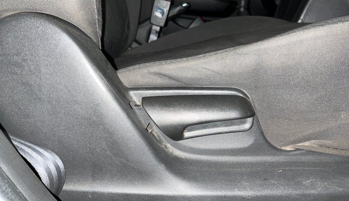 2014 Maruti Swift VXI, Petrol, Manual, 1,11,377 km, Driver Side Adjustment Panel