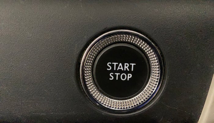 2021 Renault TRIBER RXZ AMT, Petrol, Automatic, 40,549 km, Keyless Start/ Stop Button