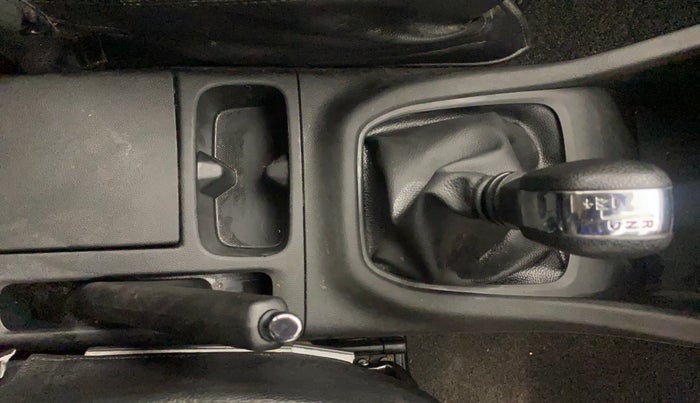 2021 Renault TRIBER RXZ AMT, Petrol, Automatic, 40,549 km, Gear Lever