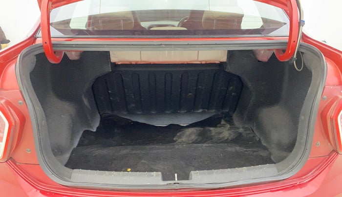 2014 Hyundai Xcent S 1.2, Petrol, Manual, 1,37,662 km, Boot Inside