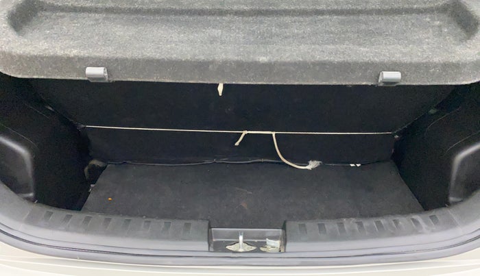 2014 Maruti Swift VXI, Petrol, Manual, 37,659 km, Boot Inside