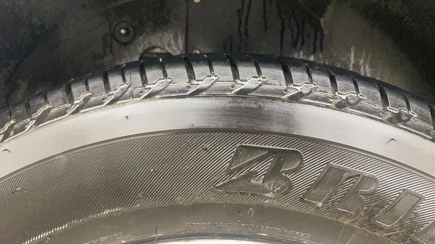 2020 Mahindra XUV500 W9, Diesel, Manual, 69,539 km, Right Rear Tyre Tread