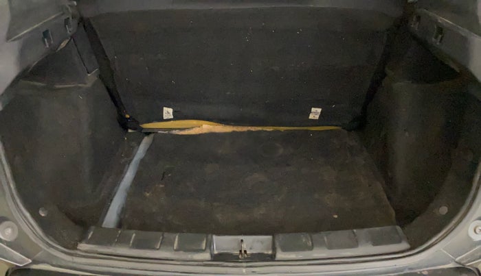 2022 Tata NEXON XM SUNROOF PETROL, Petrol, Manual, 59,196 km, Boot Inside