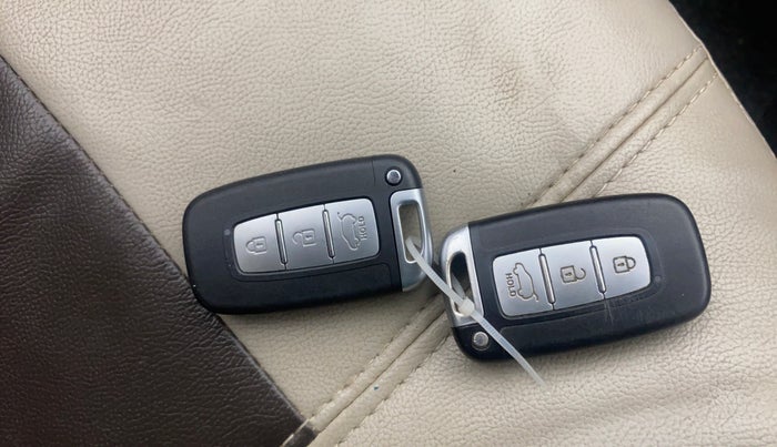 2014 Hyundai i20 ASTA 1.4 CRDI, Diesel, Manual, 1,02,817 km, Key Close Up