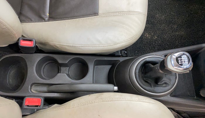 2014 Hyundai i20 ASTA 1.4 CRDI, Diesel, Manual, 1,02,817 km, Gear Lever