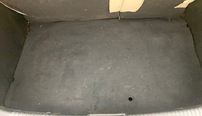 2014 Hyundai i20 ASTA 1.4 CRDI, Diesel, Manual, 1,02,817 km, Boot Inside