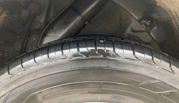 2014 Hyundai i20 ASTA 1.4 CRDI, Diesel, Manual, 1,02,817 km, Left Rear Tyre Tread