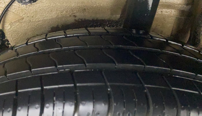 2017 Maruti Celerio VXI (O), Petrol, Manual, 64,271 km, Left Rear Tyre Tread