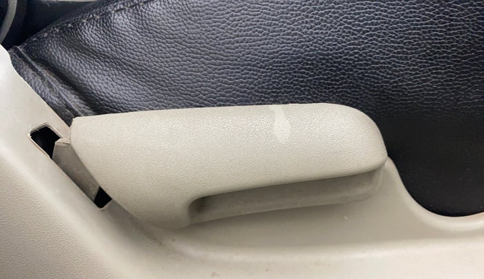 2017 Maruti Celerio VXI (O), Petrol, Manual, 64,271 km, Driver Side Adjustment Panel