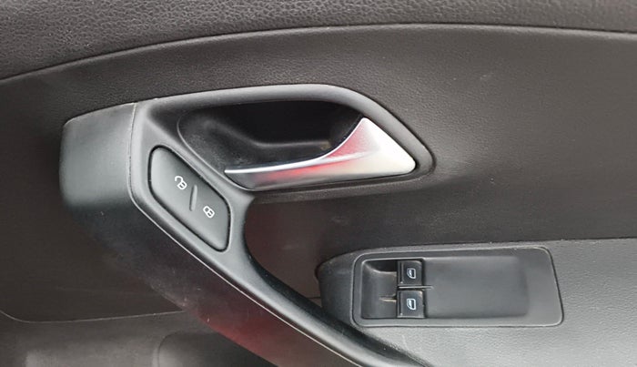 2021 Volkswagen Polo TRENDLINE 1.0L, Petrol, Manual, 60,815 km, Driver Side Door Panels Control
