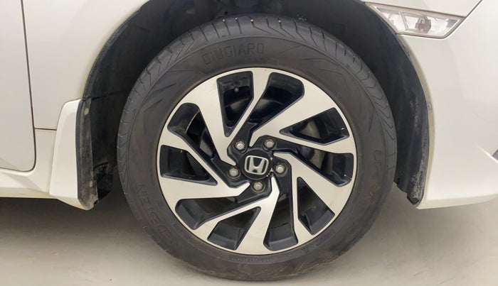 2019 Honda Civic 1.8L I-VTEC V CVT, Petrol, Automatic, 59,686 km, Right Front Wheel