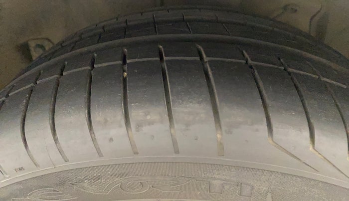 2019 Honda Civic 1.8L I-VTEC V CVT, Petrol, Automatic, 59,686 km, Left Front Tyre Tread