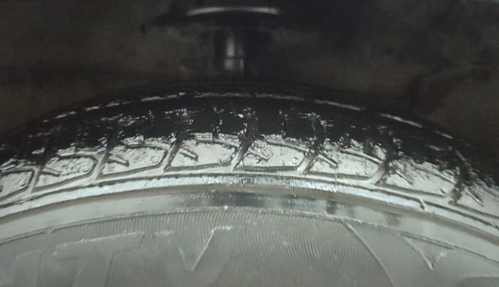 2017 Maruti Ciaz ZETA 1.4  AT PETROL, Petrol, Automatic, 68,611 km, Right Front Tyre Tread