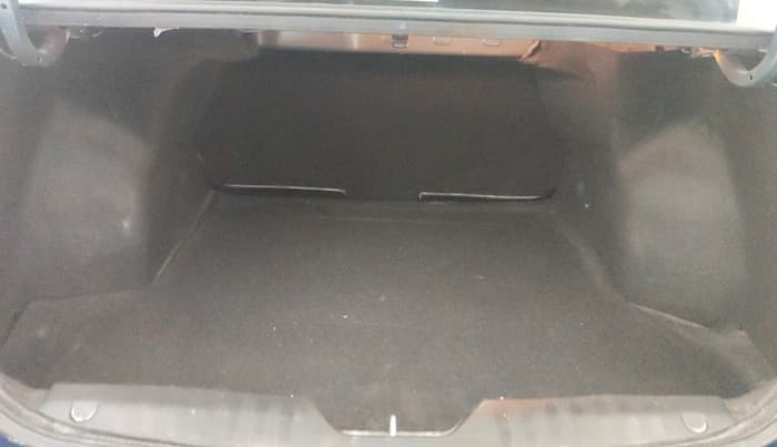 2017 Maruti Ciaz ZETA 1.4  AT PETROL, Petrol, Automatic, 68,611 km, Boot Inside