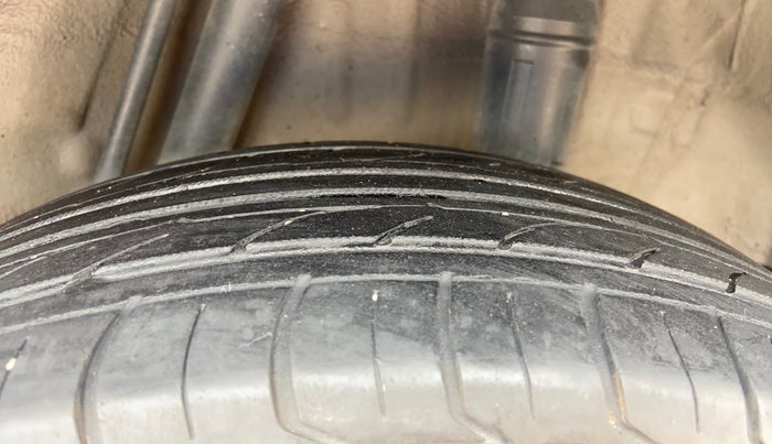 2016 Honda Jazz 1.2L I-VTEC V AT, Petrol, Automatic, 72,419 km, Left Rear Tyre Tread