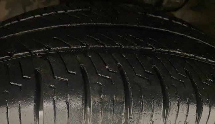 2016 Tata Tiago XT PETROL, Petrol, Manual, 68,731 km, Left Front Tyre Tread