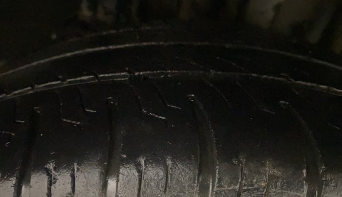2016 Tata Tiago XT PETROL, Petrol, Manual, 68,731 km, Left Rear Tyre Tread