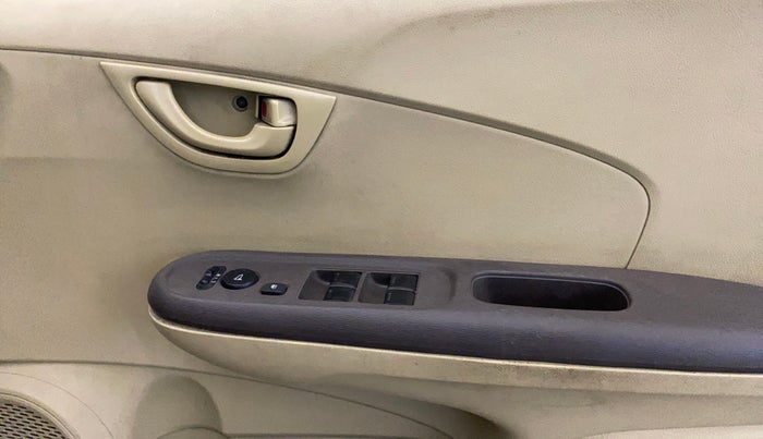 2013 Honda Amaze 1.2L I-VTEC S, Petrol, Manual, 1,17,789 km, Driver Side Door Panels Control