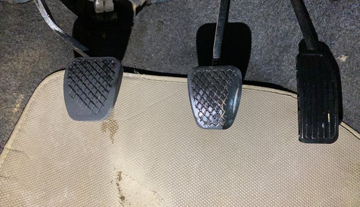 2013 Honda Amaze 1.2L I-VTEC S, Petrol, Manual, 1,17,789 km, Pedals