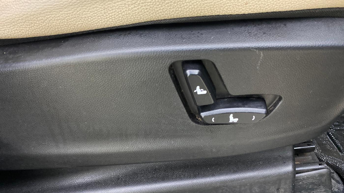2023 MG HECTOR SHARP PRO 2.0 TURBO DIESEL, Diesel, Manual, 70,086 km, Driver Side Adjustment Panel