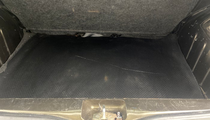 2018 Renault Kwid RXT 1.0 (O), Petrol, Manual, 33,197 km, Boot Inside