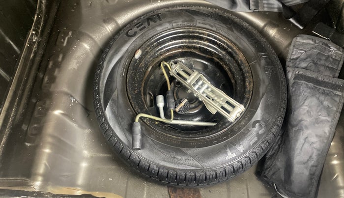 2018 Renault Kwid RXT 1.0 (O), Petrol, Manual, 33,197 km, Spare Tyre