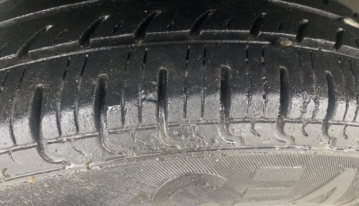 2018 Renault Kwid RXT 1.0 (O), Petrol, Manual, 33,197 km, Right Rear Tyre Tread